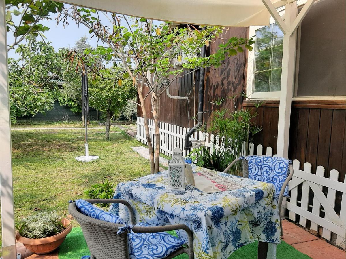 Tom E Jerry Bed & Breakfast Domus De Maria Exterior photo